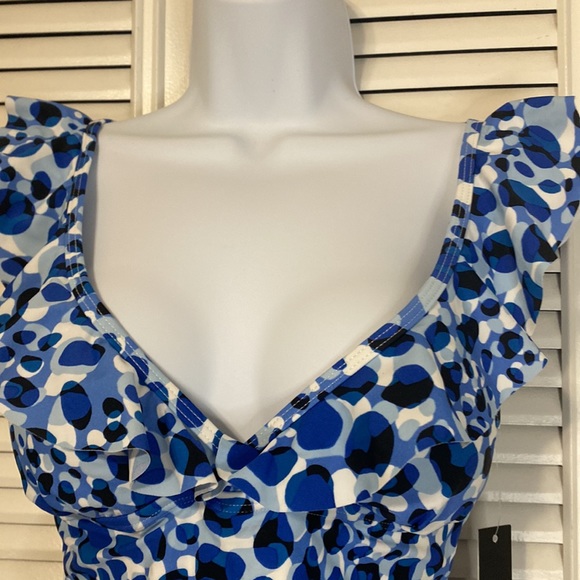 New Tahari Swimsuit - Picture 2 of 8